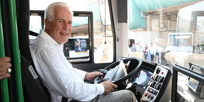 Diventare conducente di autobus e vivere una passione quotidiana